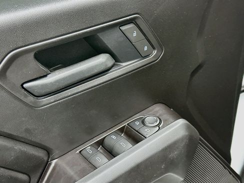Used 2025 Chevrolet Colorado Trail Boss AWD/4WD image 15