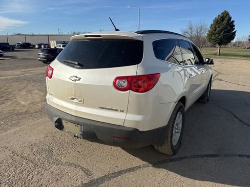Used 2012 Chevrolet Traverse LT image 7