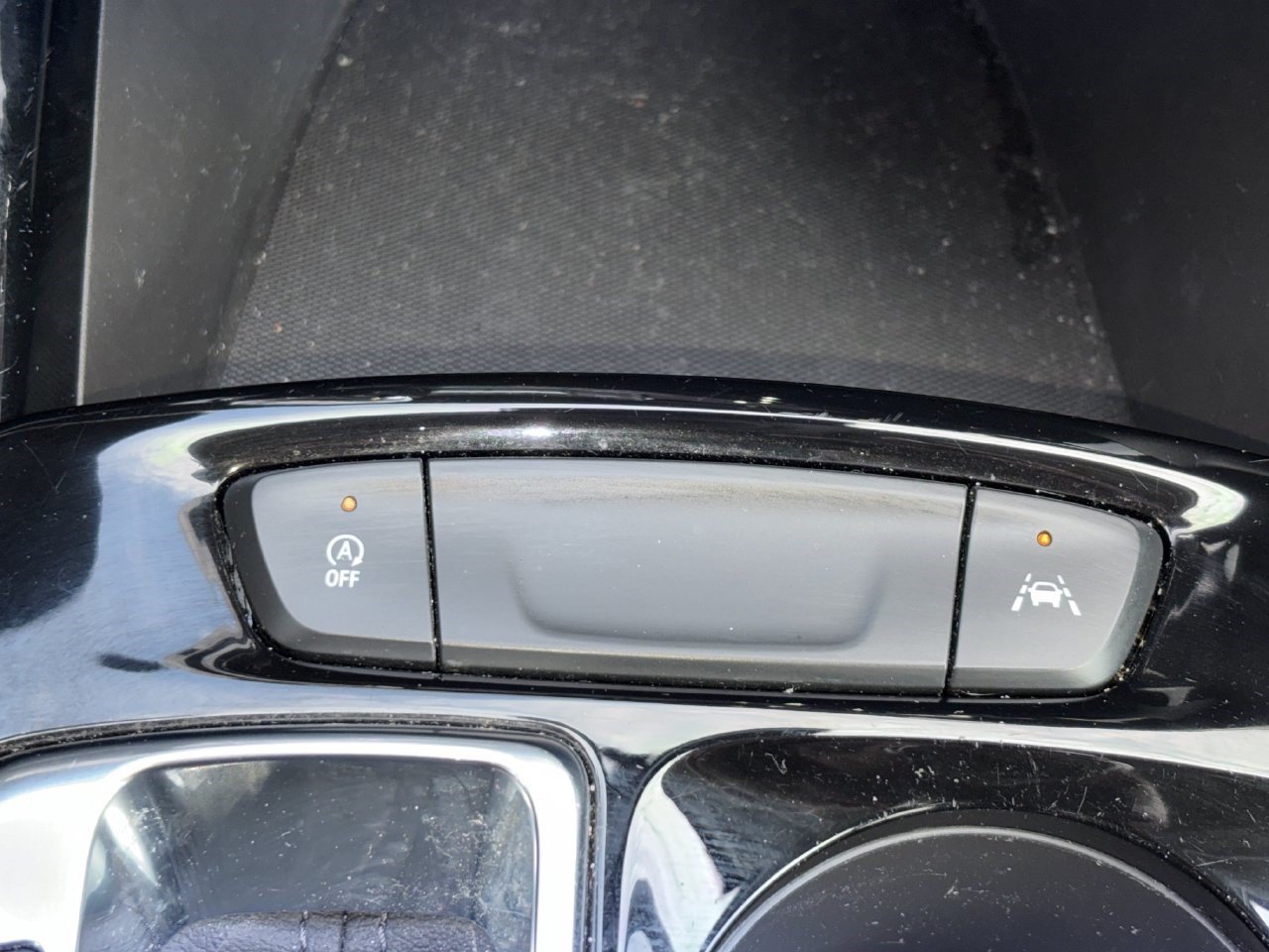 Used 2025 Chevrolet Trax LT FWD image 16