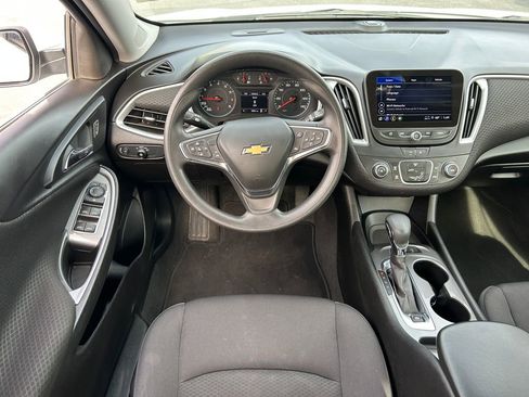 Used 2024 Chevrolet Malibu LS image 27