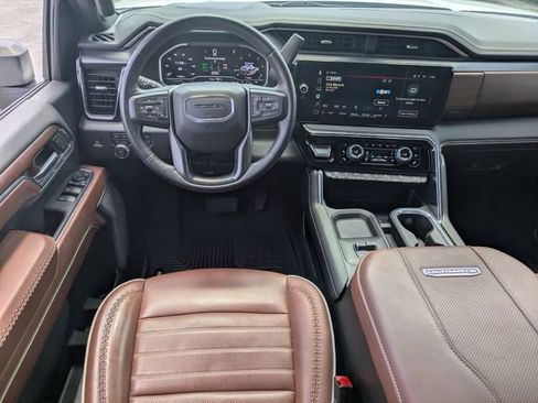 Used 2024 GMC Sierra 2500 Denali Ultimate AWD/4WD image 20
