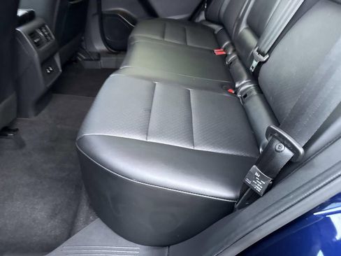 Used 2024 Nissan Rogue SV w/ SV Premium Package FWD image 16