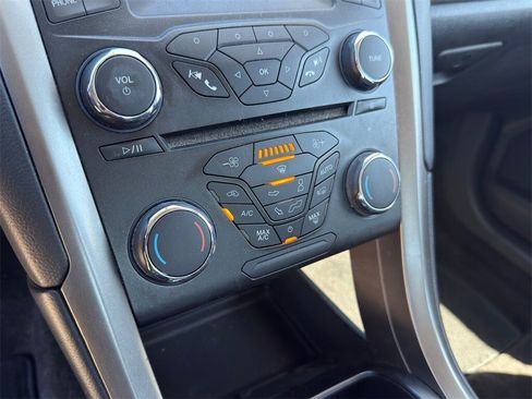 Used 2018 Ford Fusion SE image 21