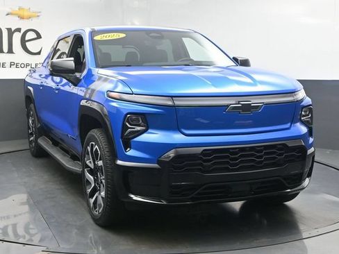 Used 2025 Chevrolet Silverado EV RST w/ LPO, Dark Package RST AWD/4WD image 49