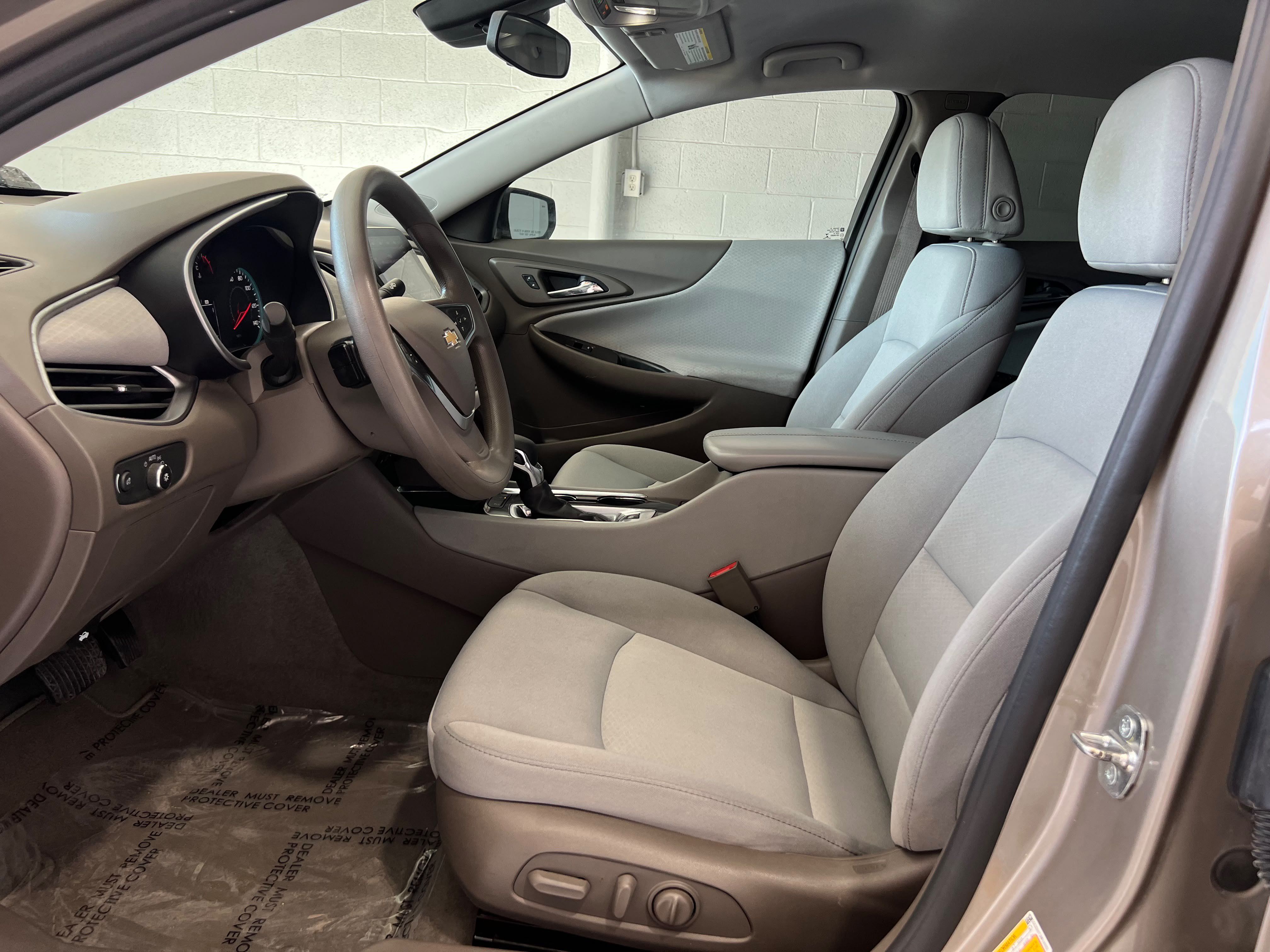 Used 2022 Chevrolet Malibu LT FWD image 10