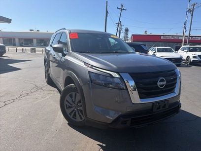 Used 2025 Nissan Pathfinder SV