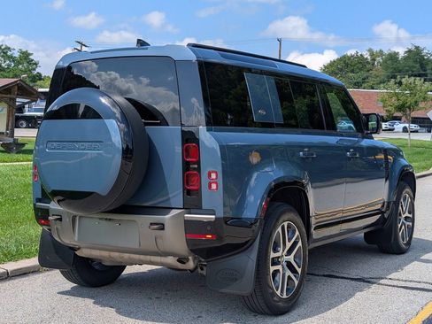 Used 2024 Land Rover Defender 110 X-Dynamic SE AWD/4WD image 6