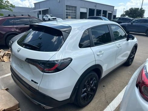 Used 2024 Honda HR-V Sport image 6