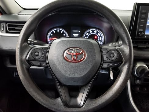 Used 2020 Toyota RAV4 LE FWD image 13