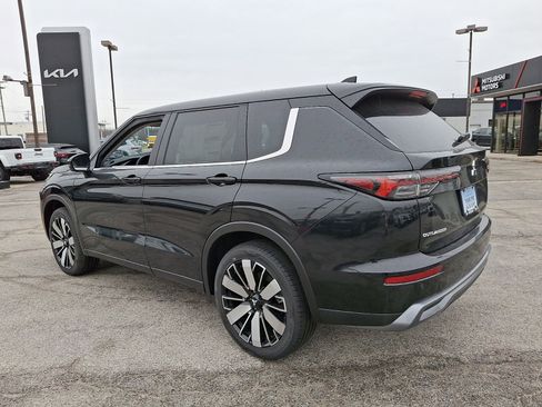 New 2025 Mitsubishi Outlander SE image 6