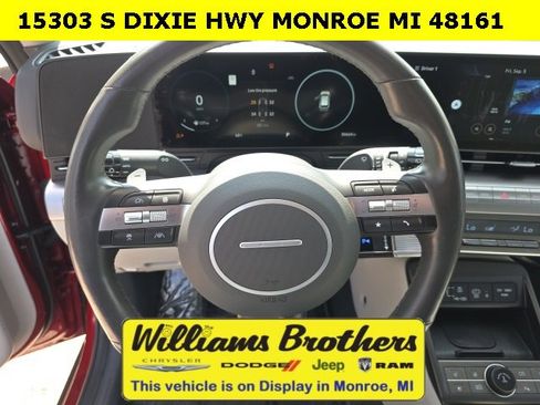 Used 2024 Hyundai Kona Limited image 14