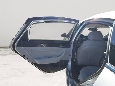 Used 2018 Hyundai Sonata Limited w/ Limited Ultimate Package 03 image 21