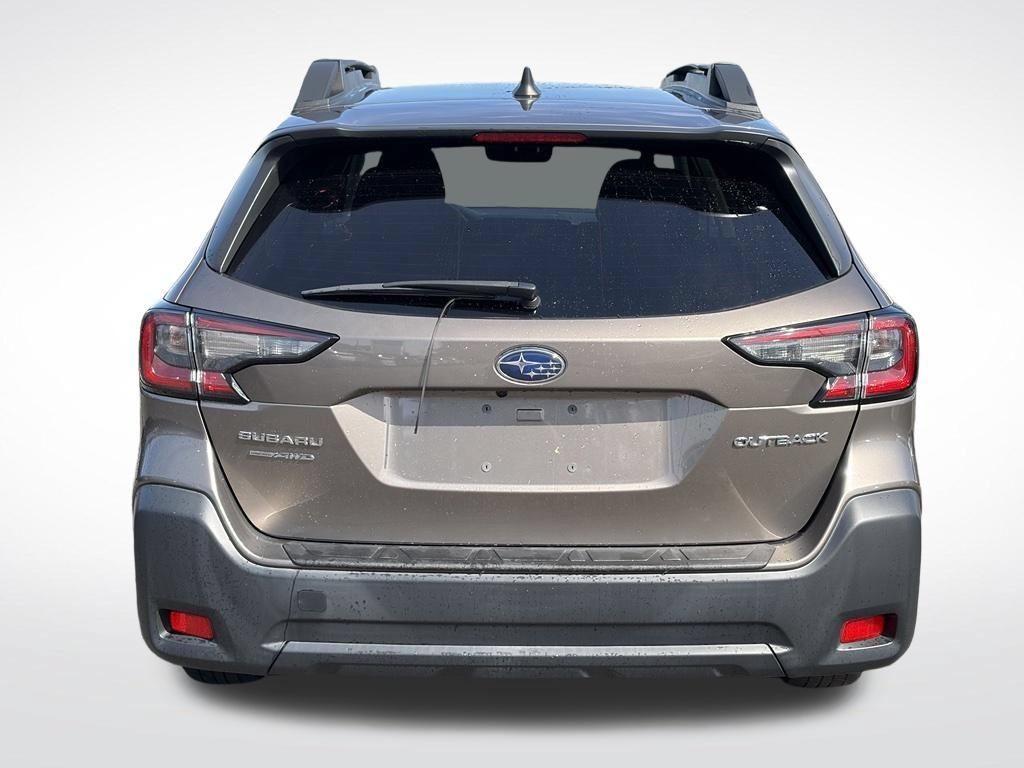 Used 2024 Subaru Outback Premium AWD/4WD image 8