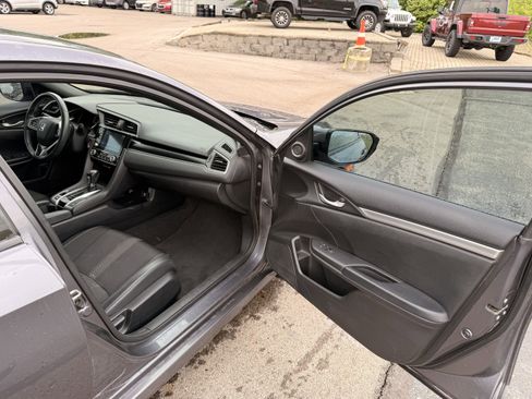Used 2020 Honda Civic Sport image 13