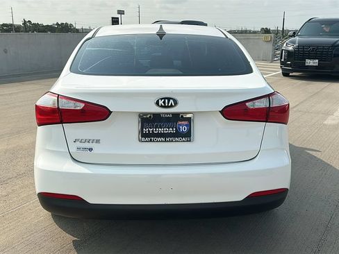 Used 2016 Kia Forte LX FWD image 11