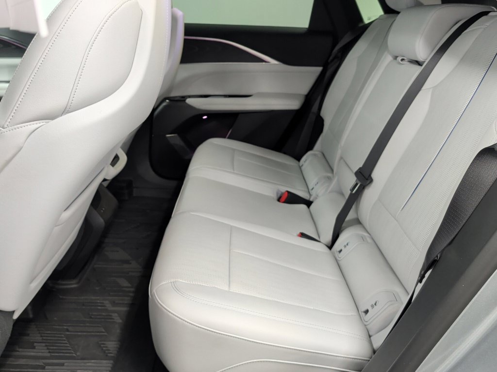 Used 2024 Cadillac Lyriq Luxury w/ LPO, Floor Liner Package AWD/4WD image 29