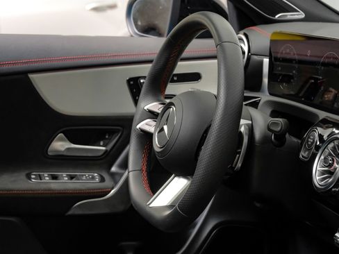 Used 2025 Mercedes-Benz CLA 250 w/ AMG Night Package image 18