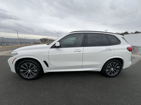 Used 2019 BMW X5 xDrive40i w/ M Sport Package image 6