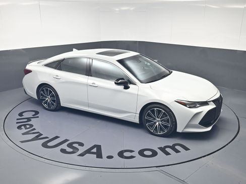 Used 2022 Toyota Avalon Touring w/ Advanced Safety Package image 34