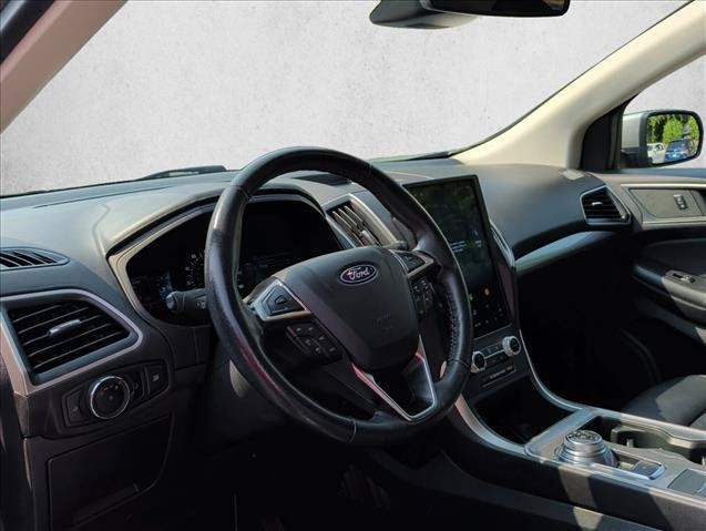 Used 2024 Ford Edge SEL AWD/4WD image 9