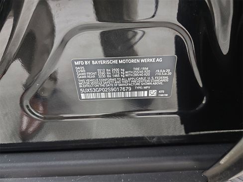 Used 2025 BMW X3 xDrive30i w/ Premium Package image 32