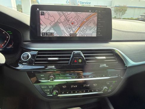 Used 2021 BMW M550i xDrive w/ Executive Package AWD/4WD image 11