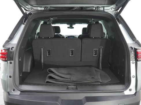 Used 2023 Chevrolet Traverse LT AWD/4WD image 17