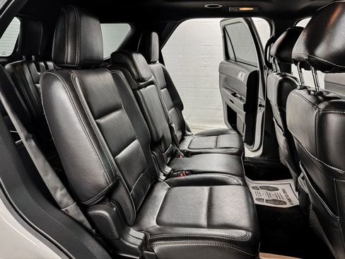 Used 2015 Ford Explorer Sport w/ Equipment Group 401A AWD/4WD image 12