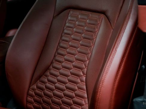 Used 2022 Lamborghini Urus image 41