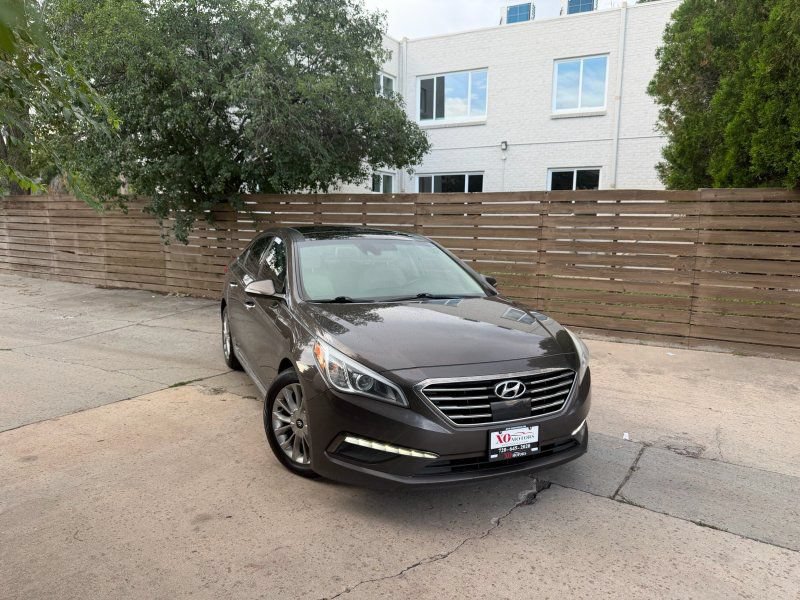 Used 2015 Hyundai Sonata Limited w/ Option Group 06 FWD image 1