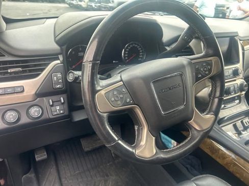 Used 2017 GMC Yukon XL Denali w/ Open Road Package AWD/4WD image 4