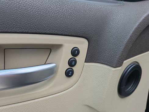 Used 2012 Chrysler 300 C w/ 19-Premium Speaker Group image 18