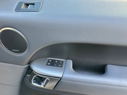 Used 2017 Land Rover Range Rover Sport HSE Dynamic image 19