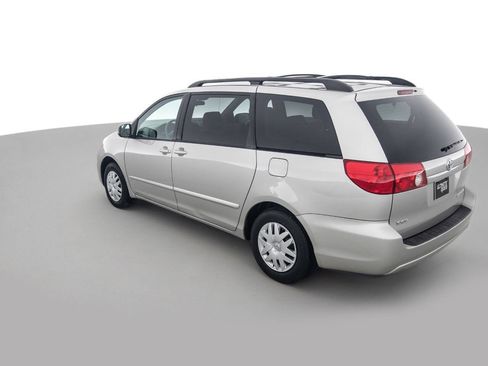 Used 2007 Toyota Sienna LE FWD image 7