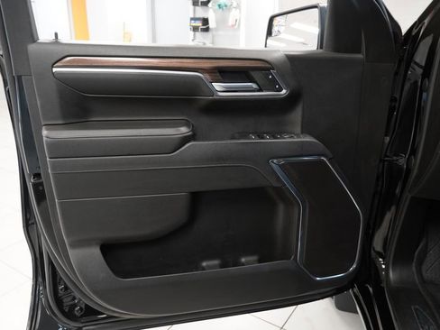 Used 2024 Chevrolet Silverado 1500 LT w/ Convenience Package II image 16