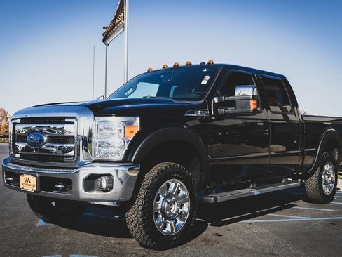 Used 2016 Ford F350 Lariat image 18