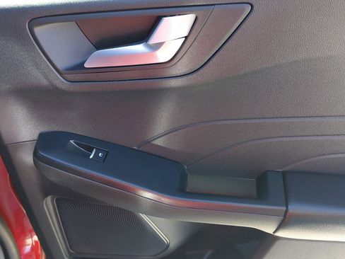 Used 2025 Ford Escape ST-Line image 17