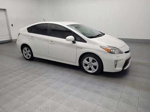 Used 2015 Toyota Prius Five image 11