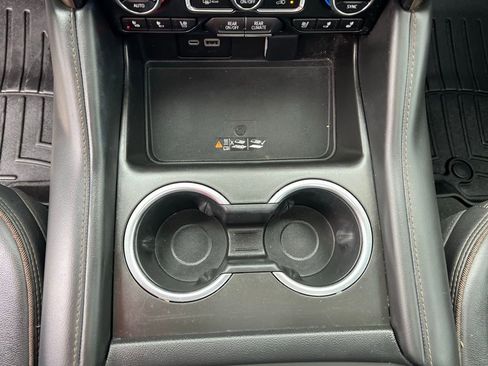 Used 2023 Chevrolet Suburban High Country w/ Premium Package 2 image 37