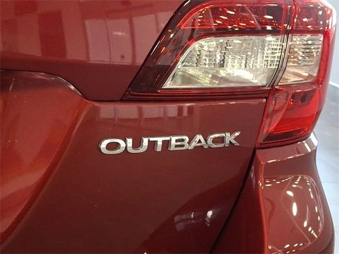 Used 2019 Subaru Outback 2.5i Premium image 30