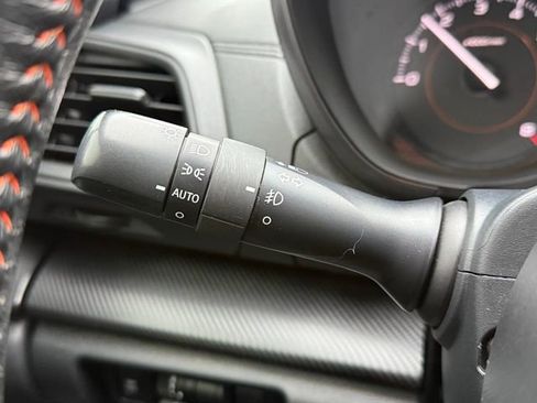 Used 2018 Subaru Crosstrek 2.0i Premium image 17