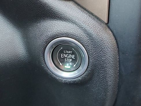 Used 2019 Chevrolet Silverado 1500 High Country image 25