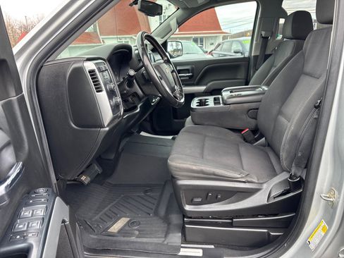 Used 2018 Chevrolet Silverado 1500 LT w/ LPO, Black Pack image 13