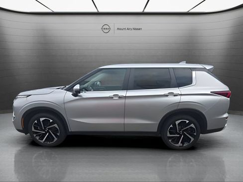 Used 2024 Mitsubishi Outlander SE AWD/4WD image 7