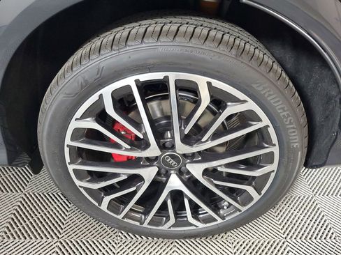 New 2026 Audi SQ5 Prestige AWD/4WD image 10