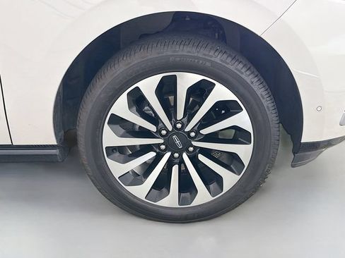Used 2022 Lincoln Navigator Reserve AWD/4WD image 38