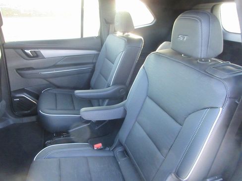New 2026 Buick Enclave Sport Touring AWD/4WD image 14