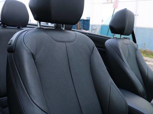 Used 2018 BMW M240i M240i 2dr Convertible image 22