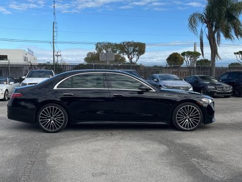 Used 2022 Mercedes-Benz S 580 4MATIC Sedan image 3