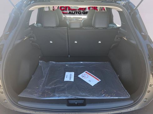 New 2026 Nissan Kicks SR FWD image 19